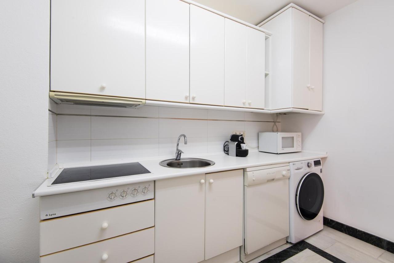 Rentandhomes Beachfront Marbella Center エクステリア 写真