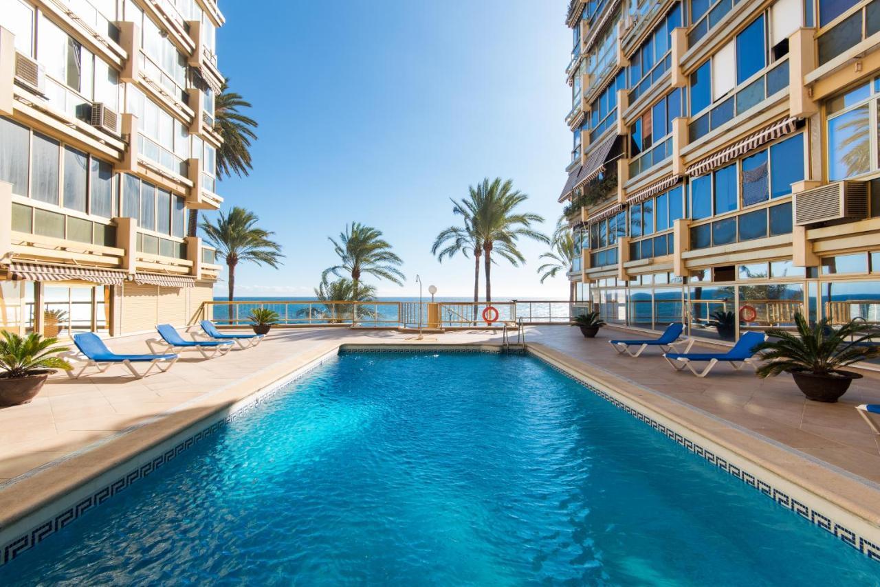 Rentandhomes Beachfront Marbella Center エクステリア 写真